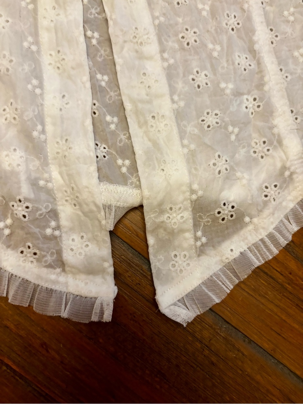 NWT Frankie’s bikinis x Sydney Sweeney Bardot eyelet flyaway top - Picture 8 of 16
